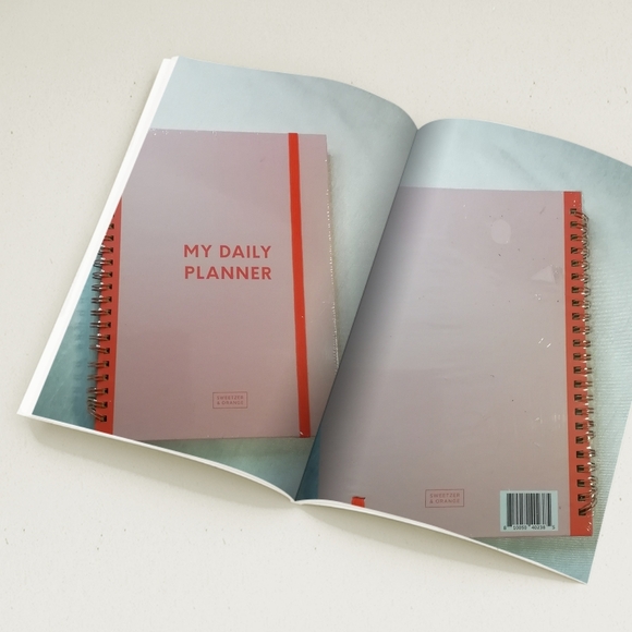 Daily Planner, Habit Tracker, Meal Planner, Undated, by Sweetzer & Orange. - Picture 1 of 9